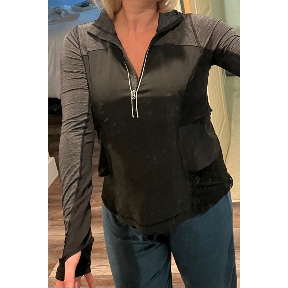Lululemon- size 0-2 workout top